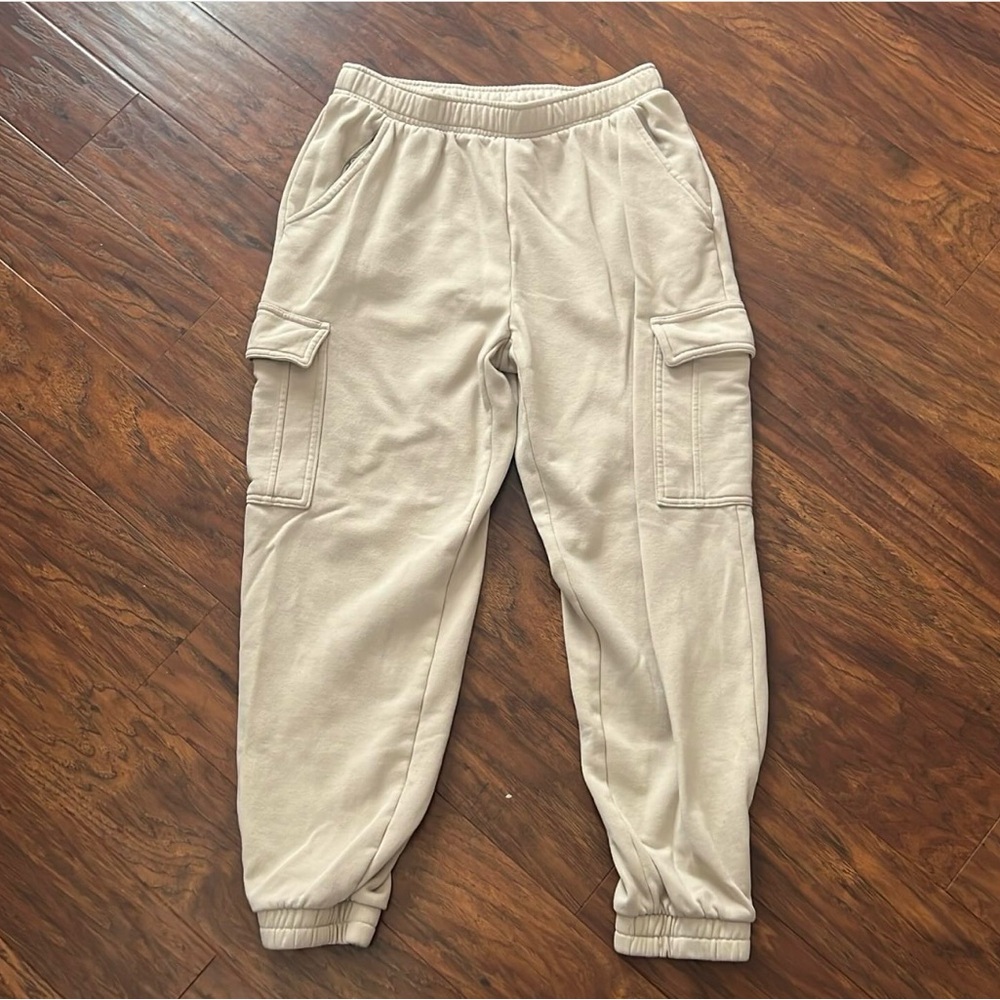 Universal Thread cargo jogger sweats
